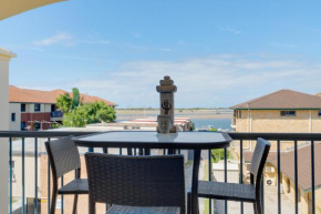 2B Broadwater Views in Labrador